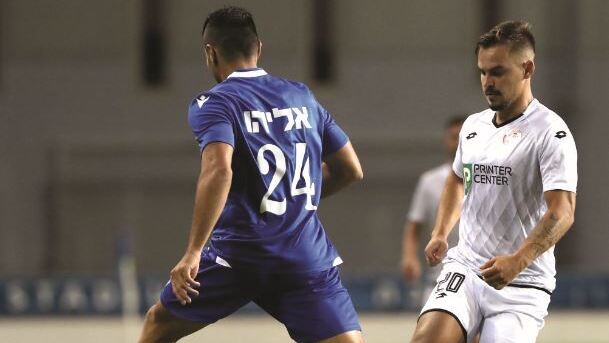 פלקושצ'נקו. "בעיטה אדירה וטכניקה ברמות הכי גבוהות" | צילום: אורן אהרונ