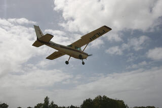 מטוס ממריא בשדה התעופה בהרצליה. בקרוב בחדרה?